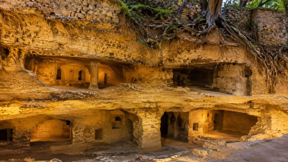 Fresques et mosaïques le long du parcours guidé des catacombes